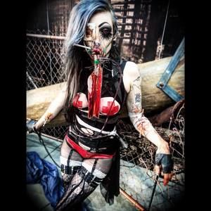 Meet your Posher, Monique